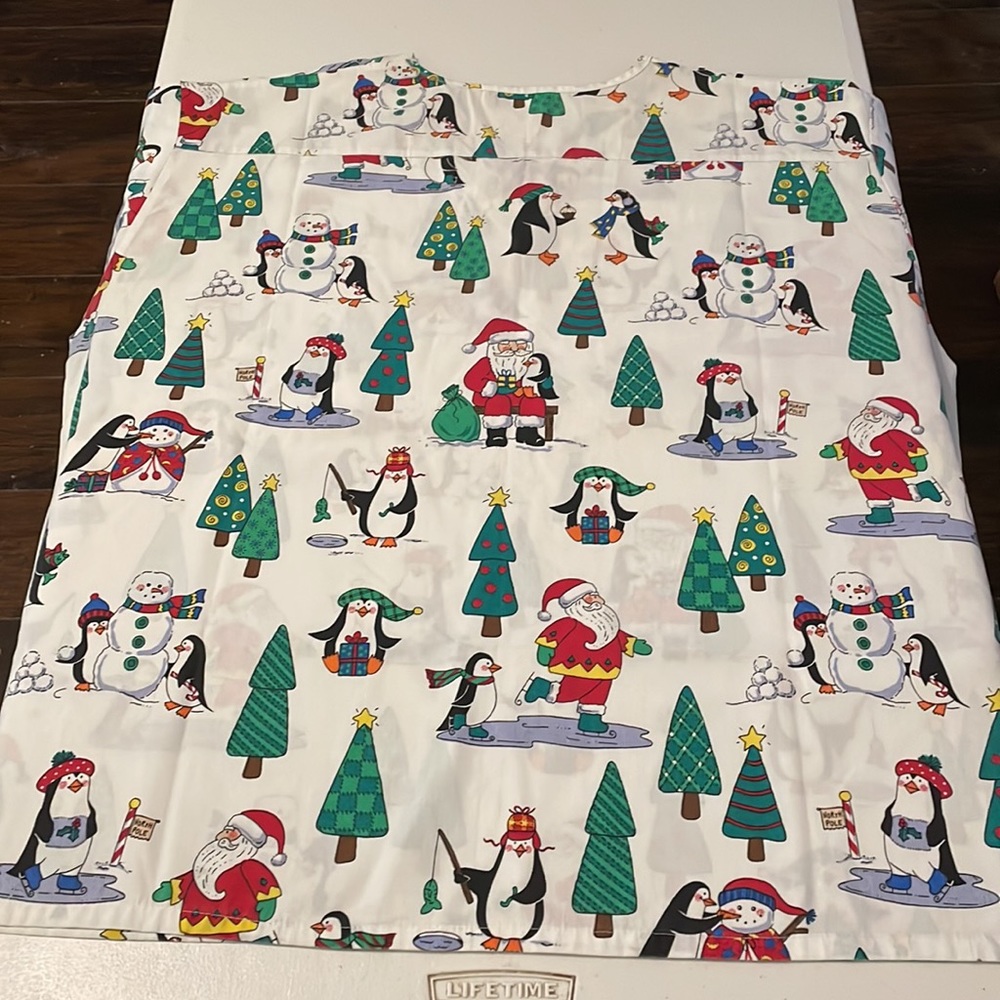 Angelica Christmas Scrub Top Extra Large - Picture 11 of 11